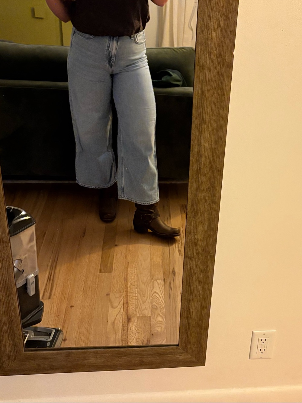 High-Rise Annie Wide-Leg Jeans - Picture 4 of 4